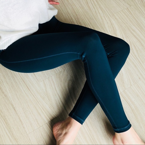 {S} Blue Athletic High Waist Leggings {Last one!} - Picture 3 of 8